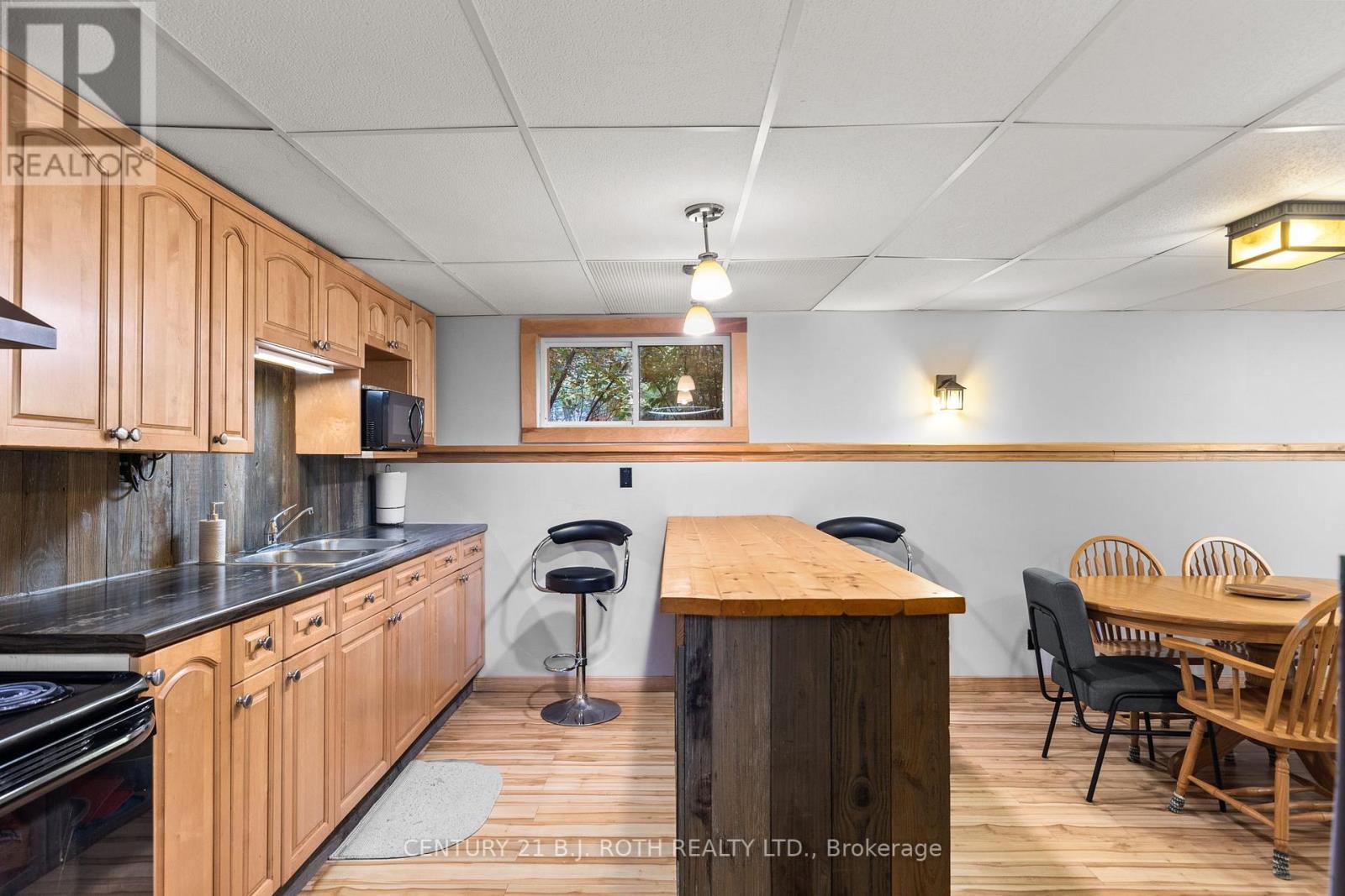 9 KENWELL CRT