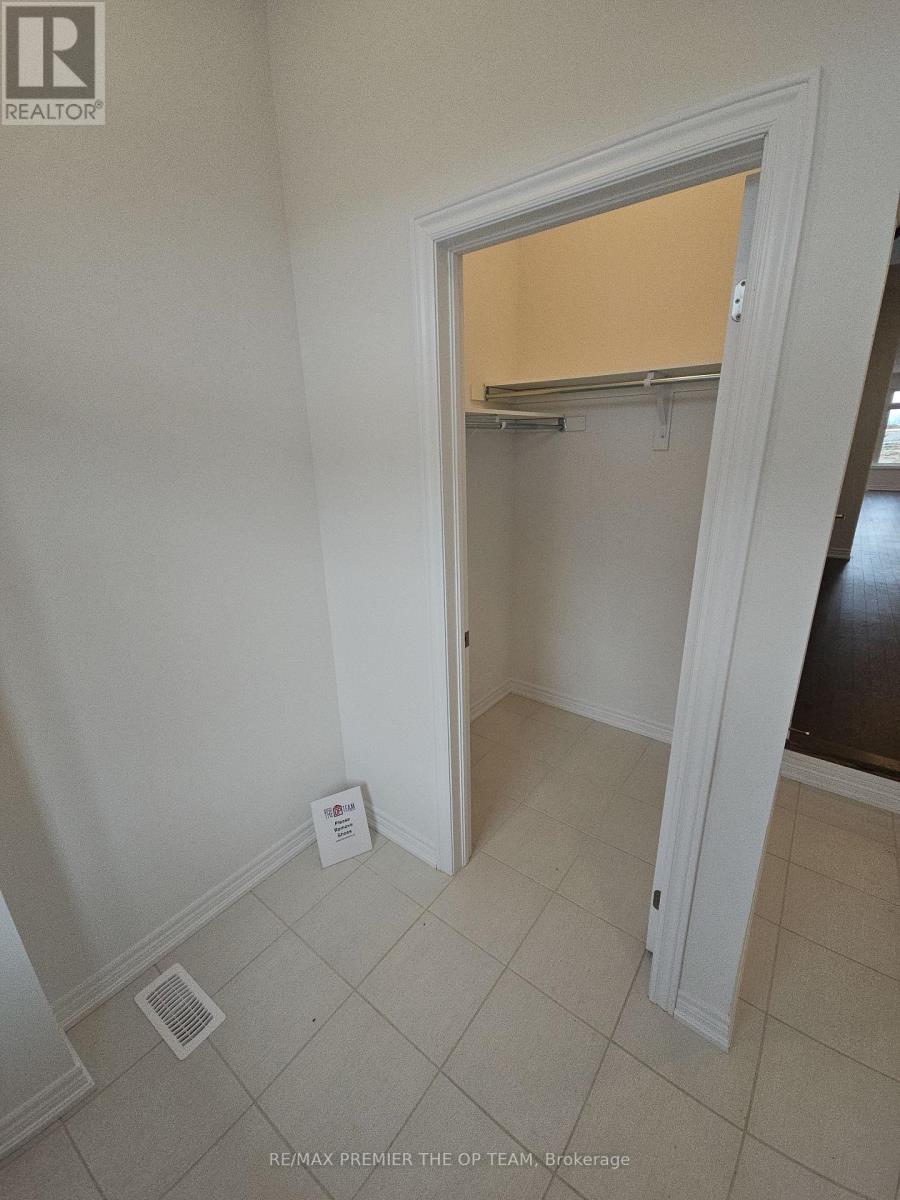 5 ABBEY CRES