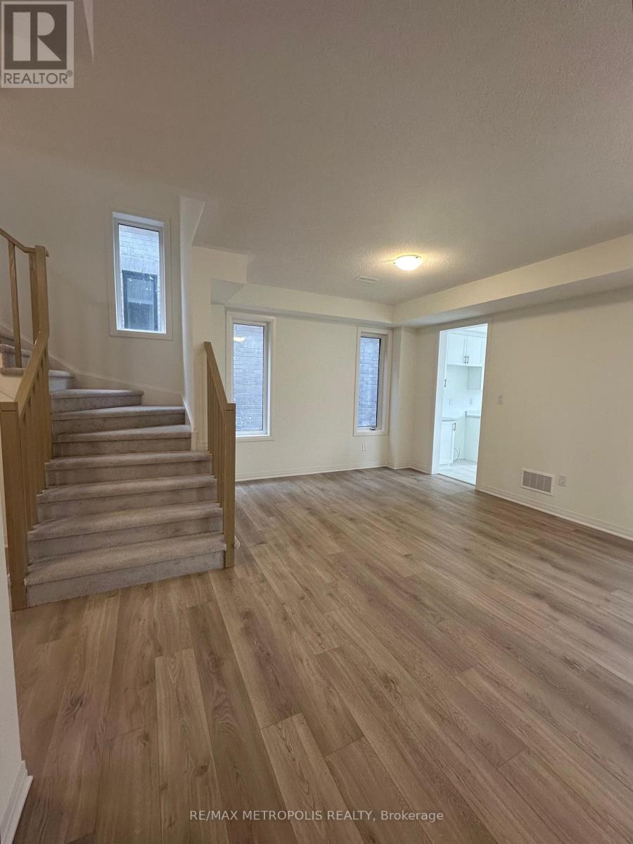 #MAIN -34 COPPERHILL HTS, #Main