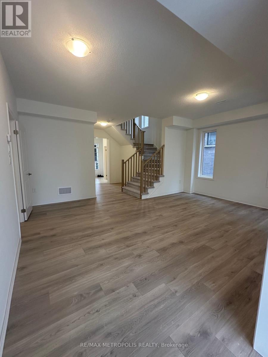 #MAIN -34 COPPERHILL HTS, #Main
