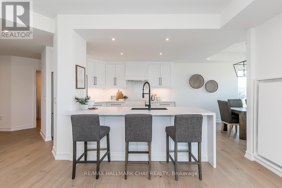 #801 -6 TORONTO ST, #801