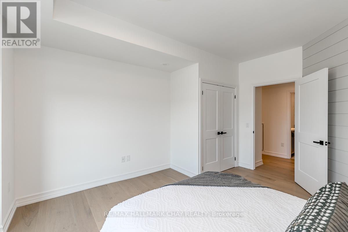 #801 -6 TORONTO ST, #801