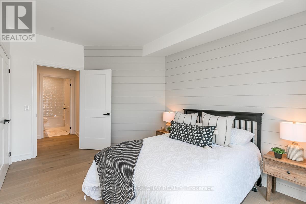 #801 -6 TORONTO ST, #801