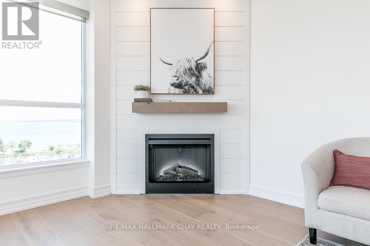 #801 -6 TORONTO ST, #801