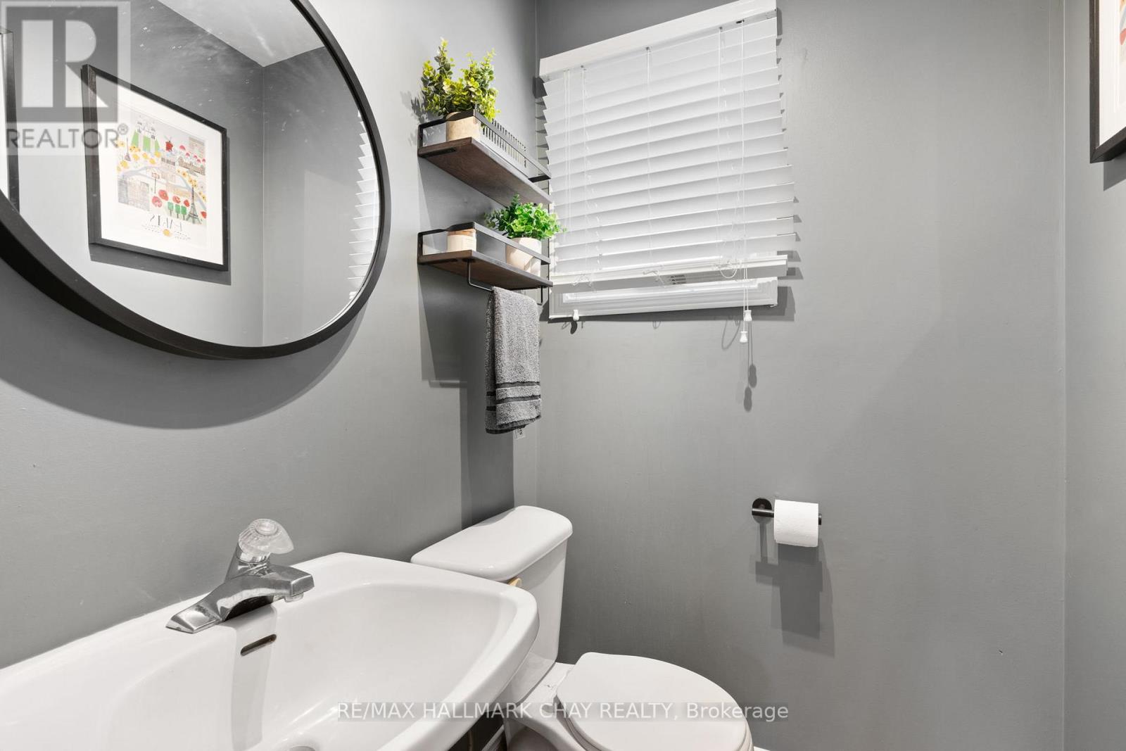 #52 -119 D'AMBROSIO DR, #52