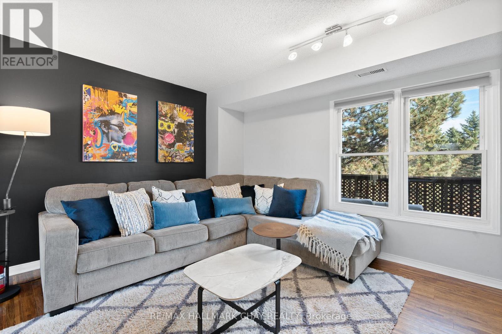 #52 -119 D'AMBROSIO DR, #52