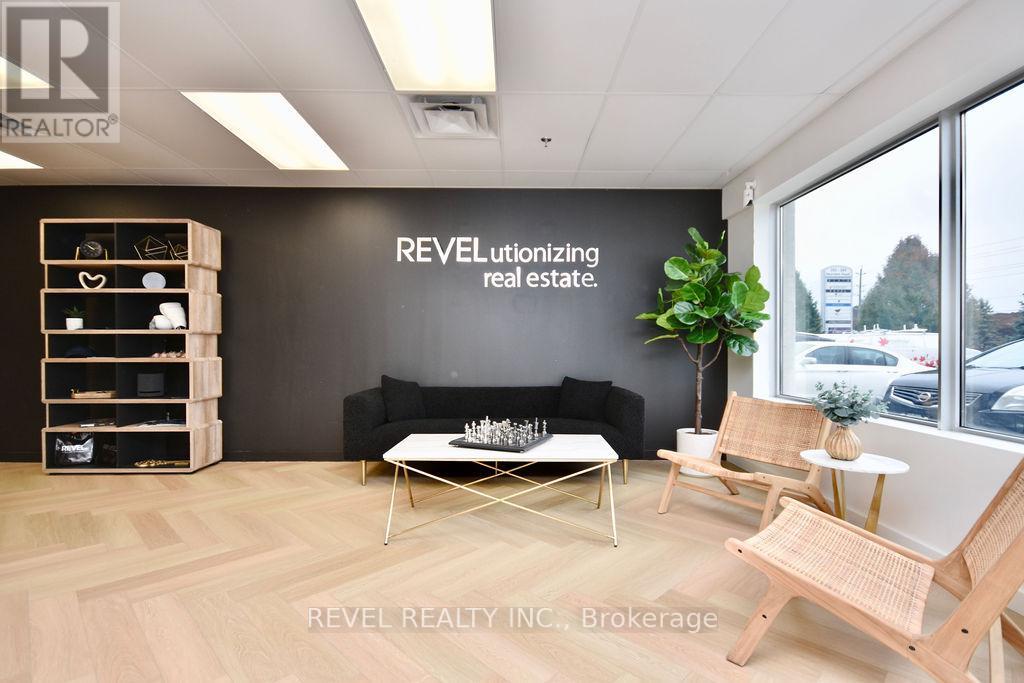 #4 -353 SAUNDERS RD, #4