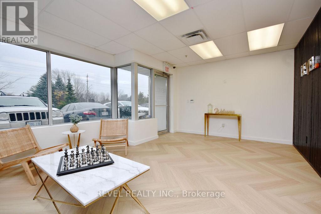 #4 -353 SAUNDERS RD, #4