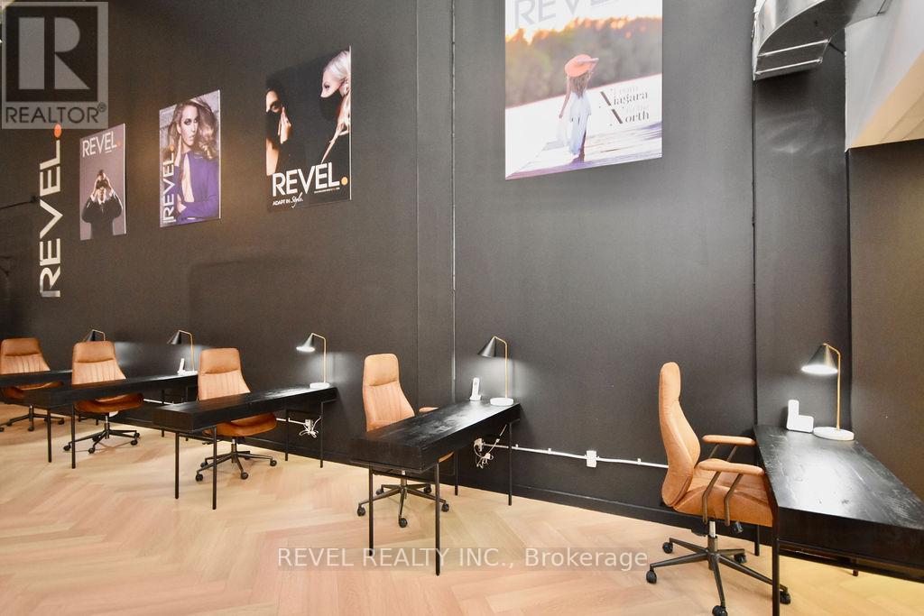 #4 -353 SAUNDERS RD, #4
