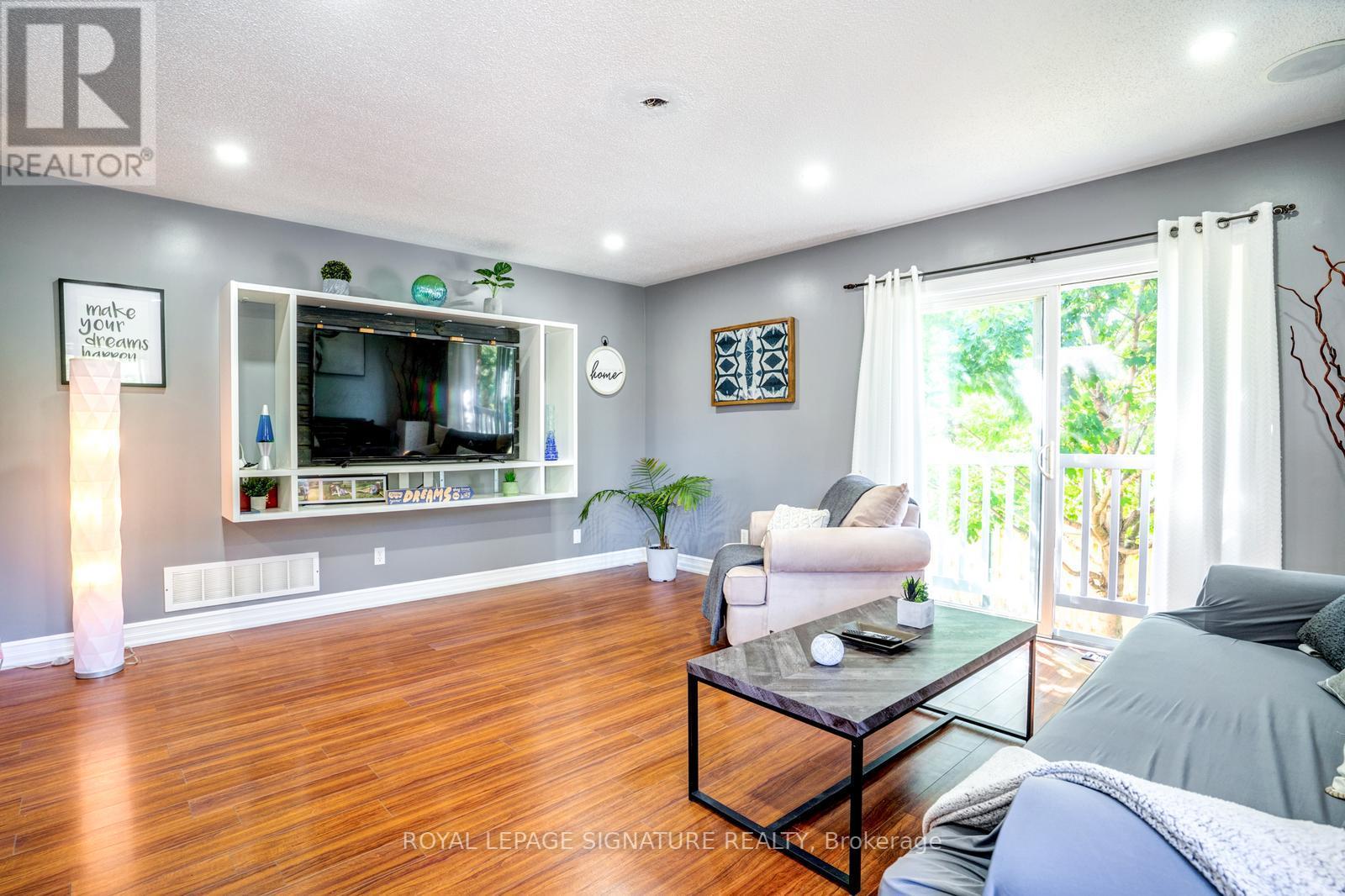 263 PRINGLE DR