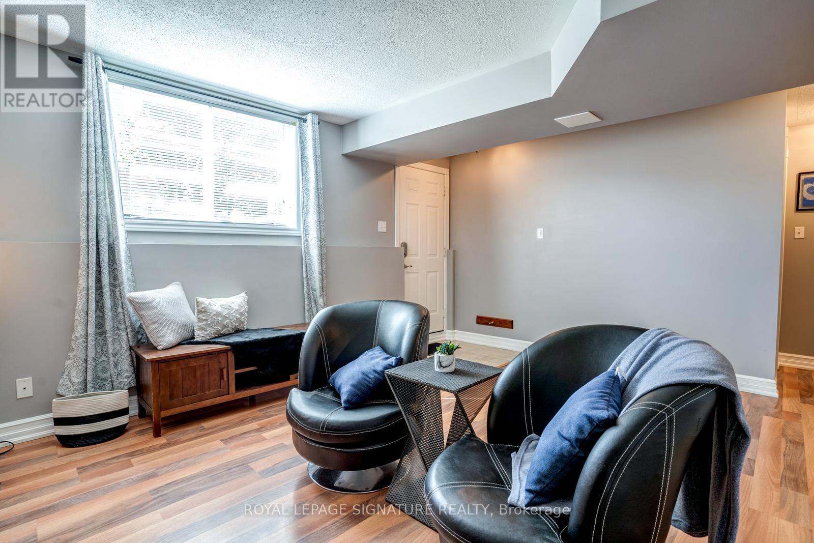 263 PRINGLE DR