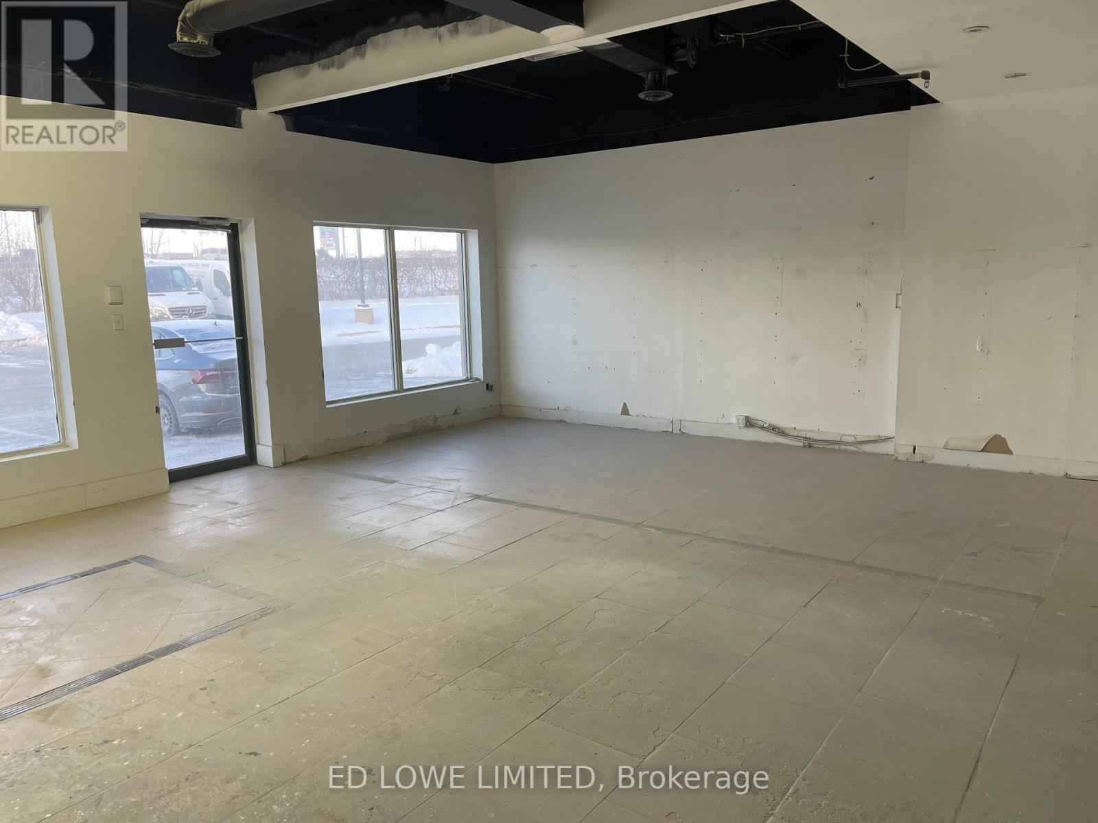 #7-8 -110 SAUNDERS RD, #7-8