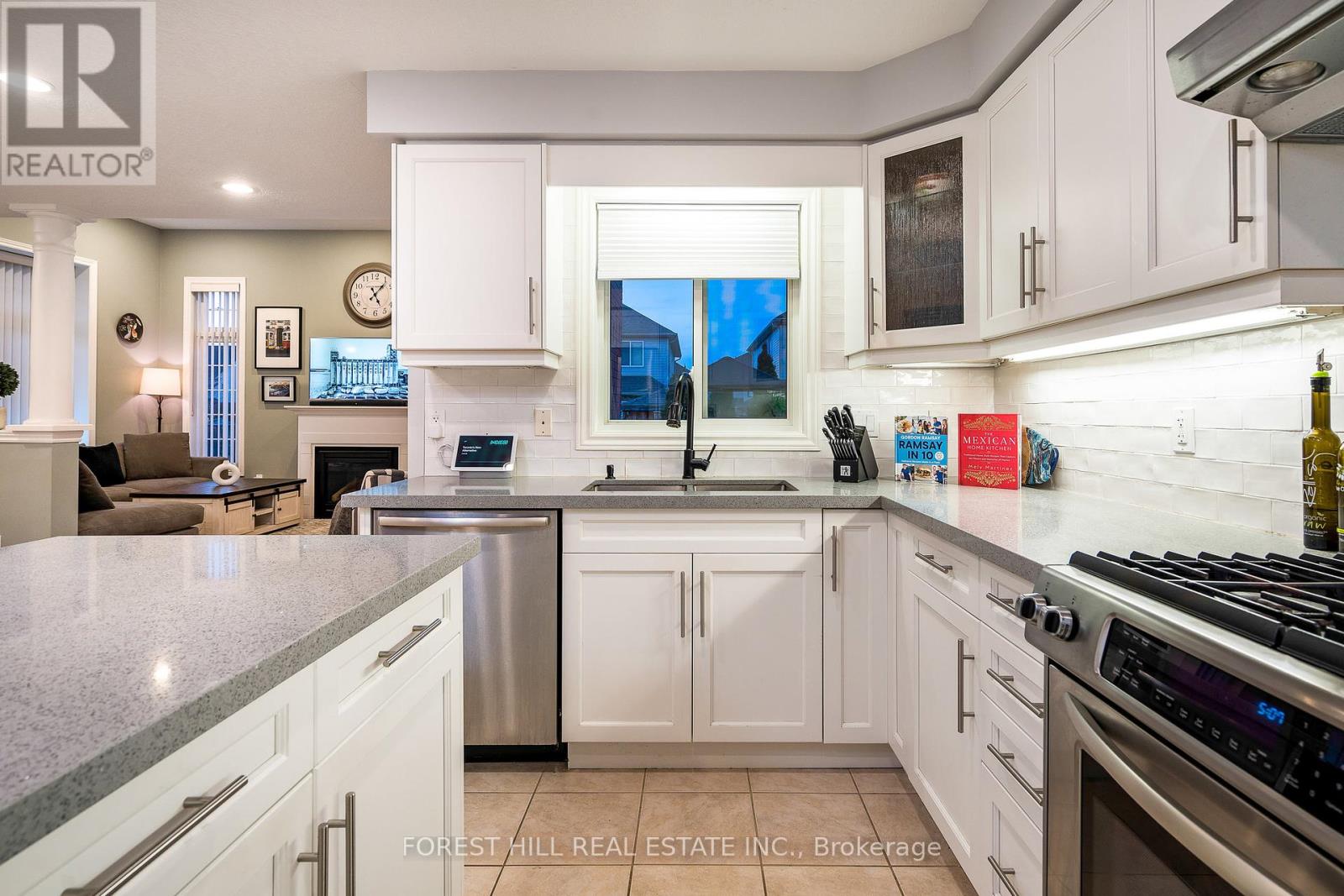 37 ALYSSA DR