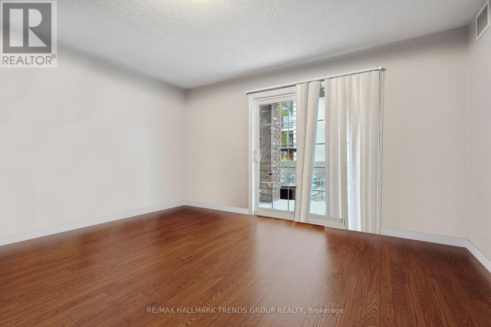#16 -43 COULTER ST, #16
