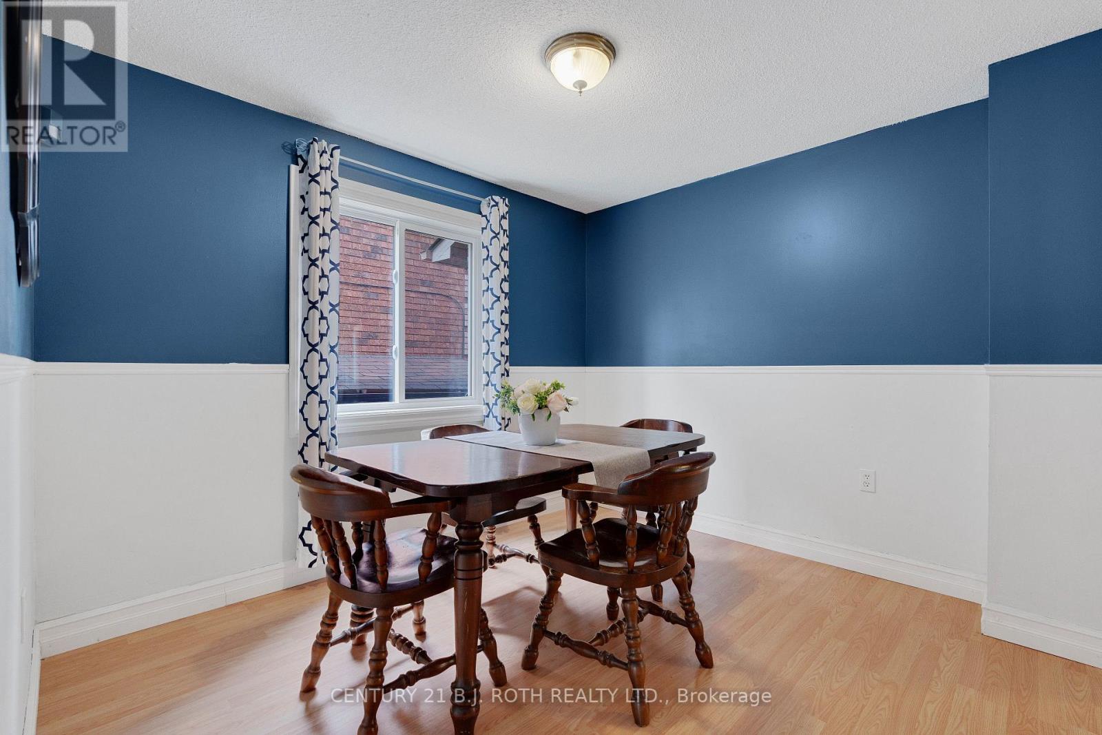 47 IRWIN DR