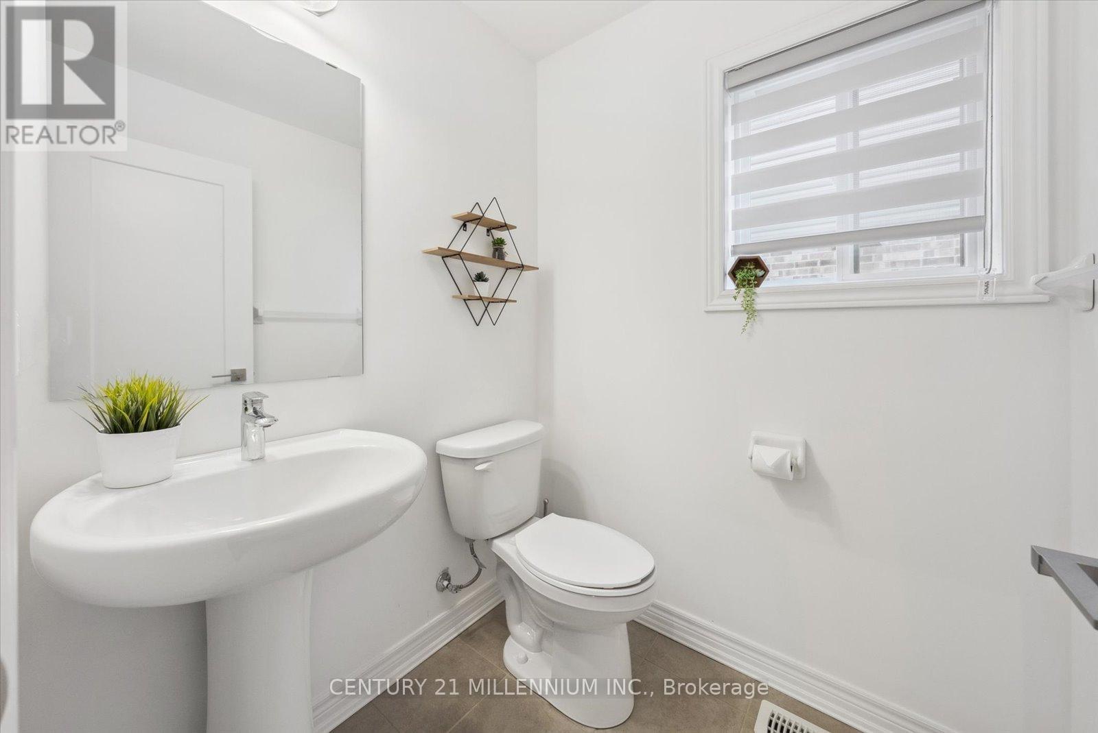 16 BASSETT ST