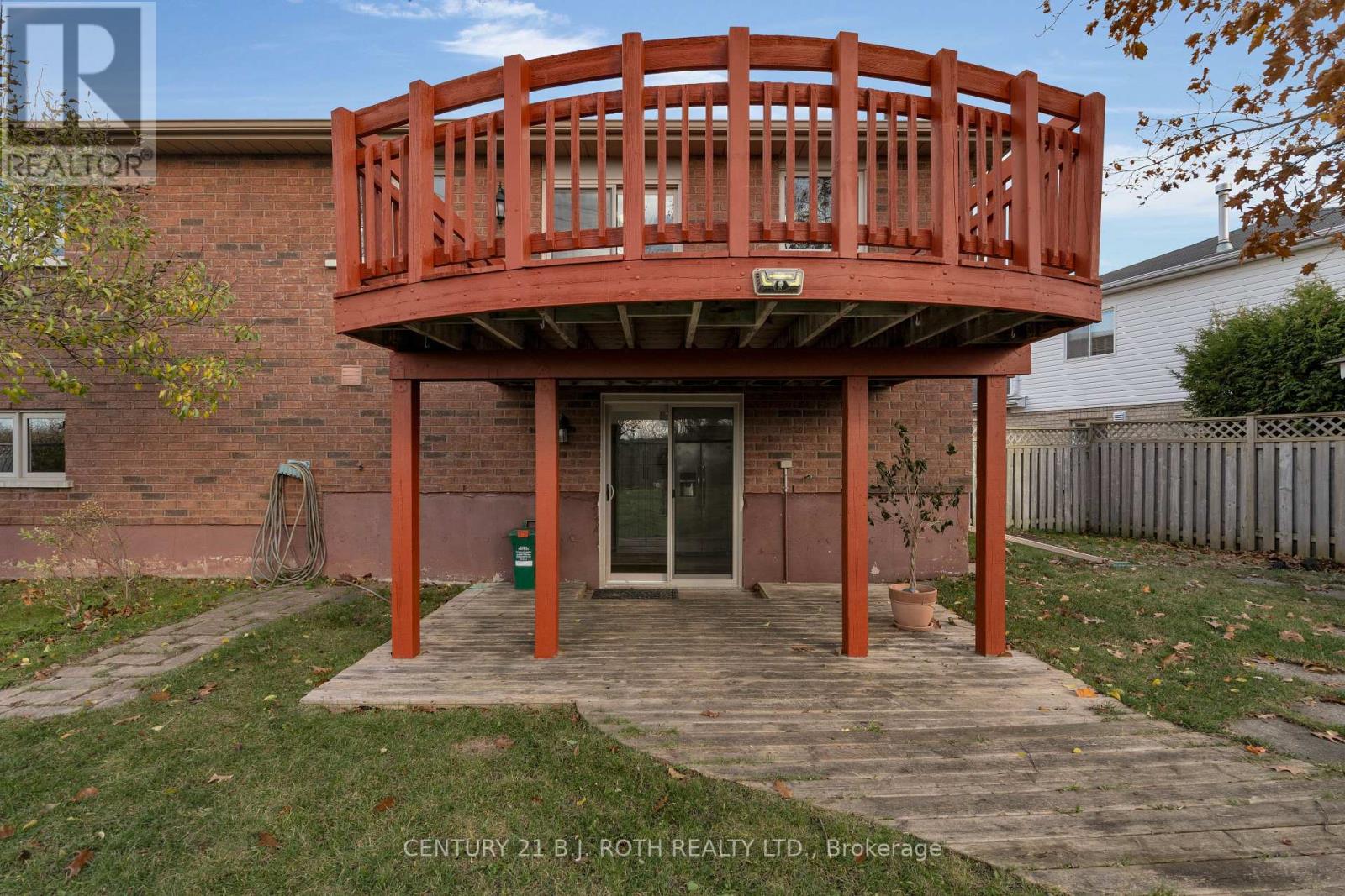 10 SELKIRK CRES