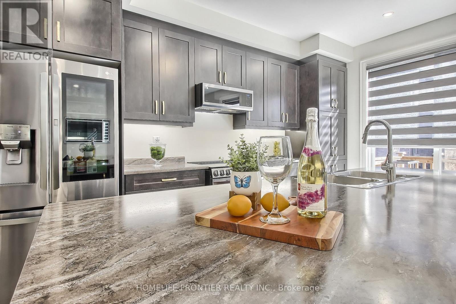 50 COPPERHILL HTS