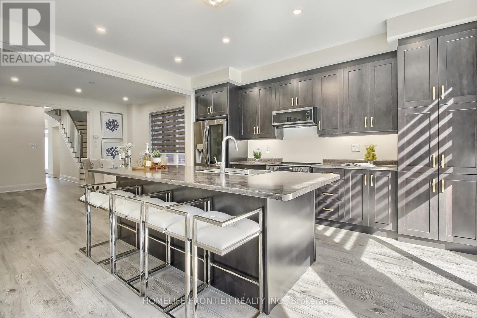 50 COPPERHILL HTS