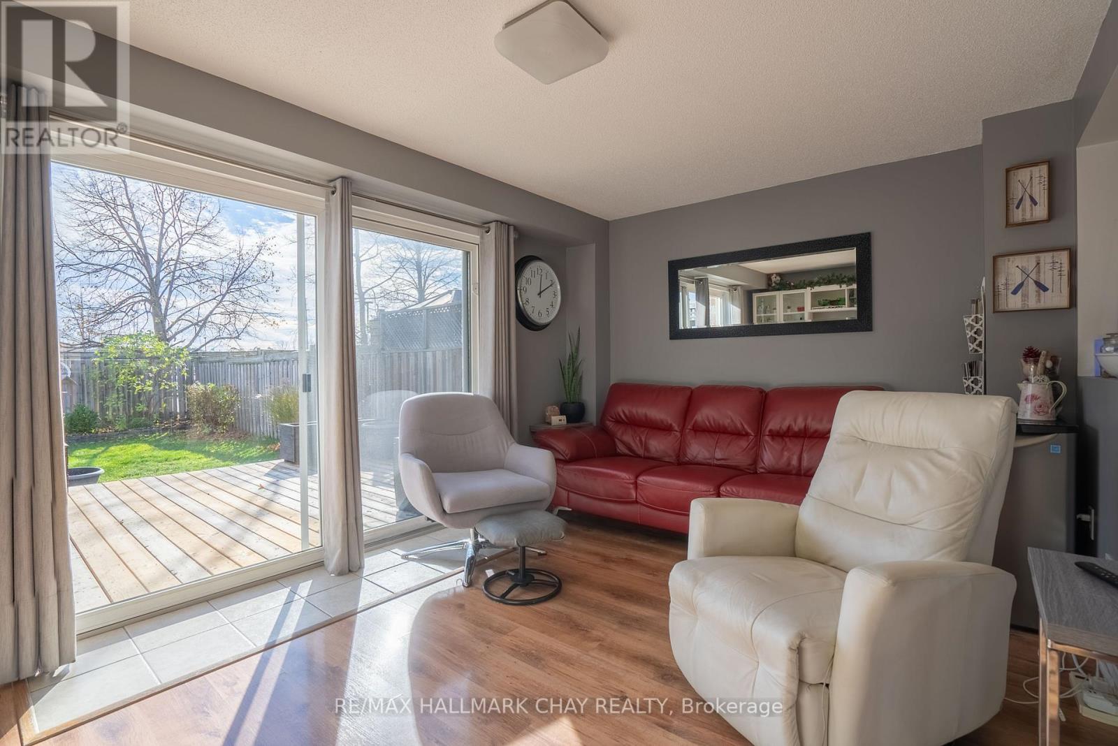 39 LION'S GATE BLVD