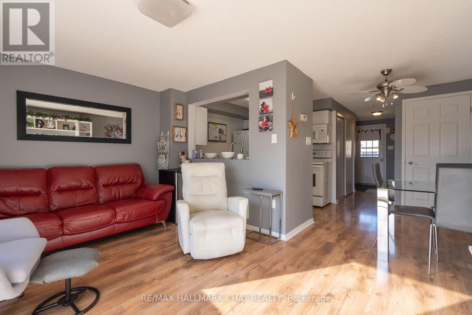 39 LION'S GATE BLVD