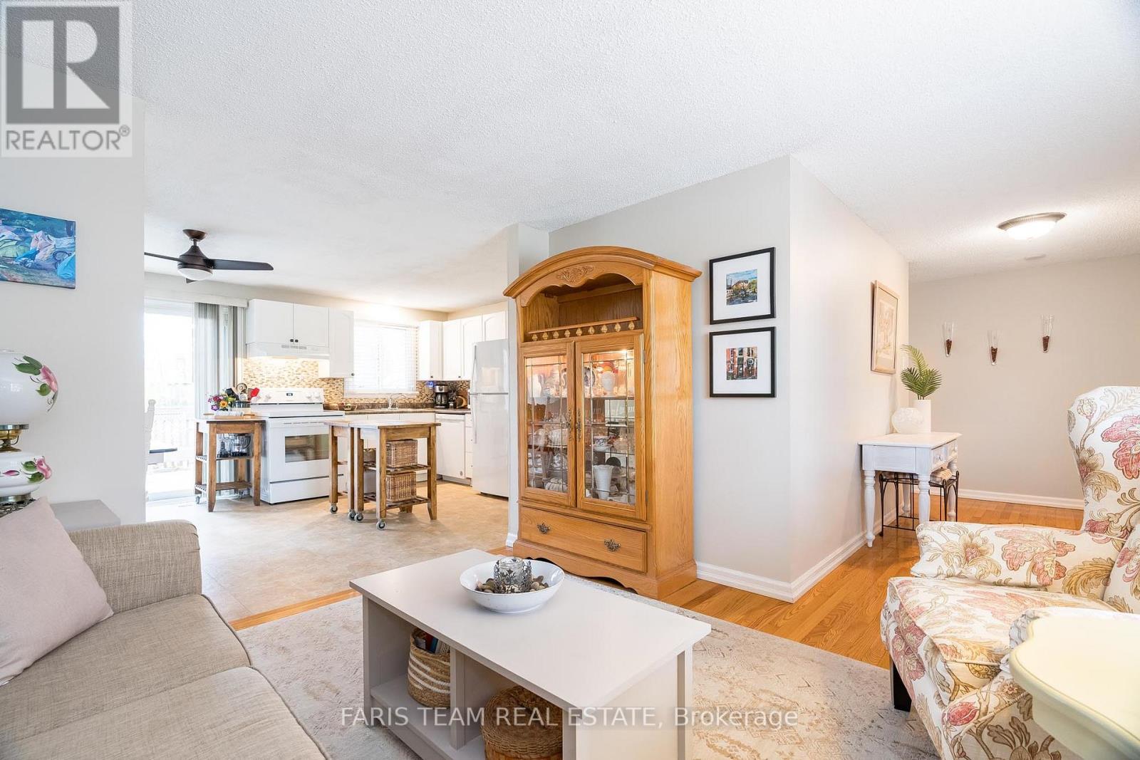 860 BIRCHWOOD DR