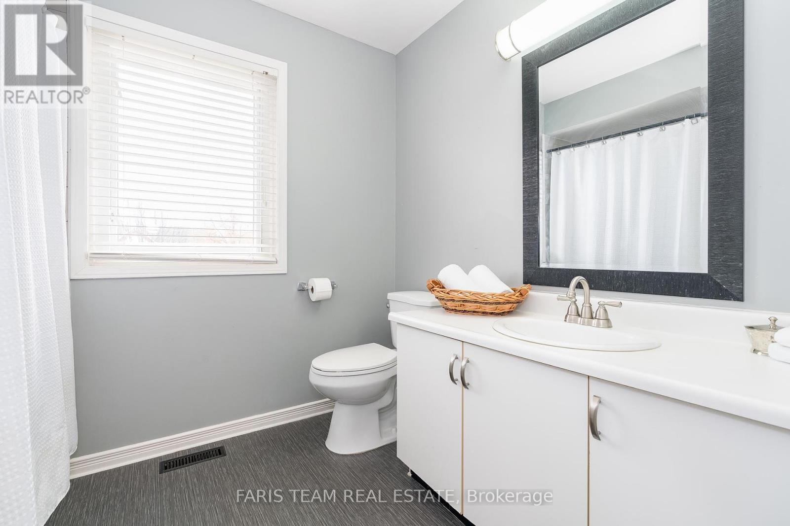 97 GOLDEN MEADOW RD