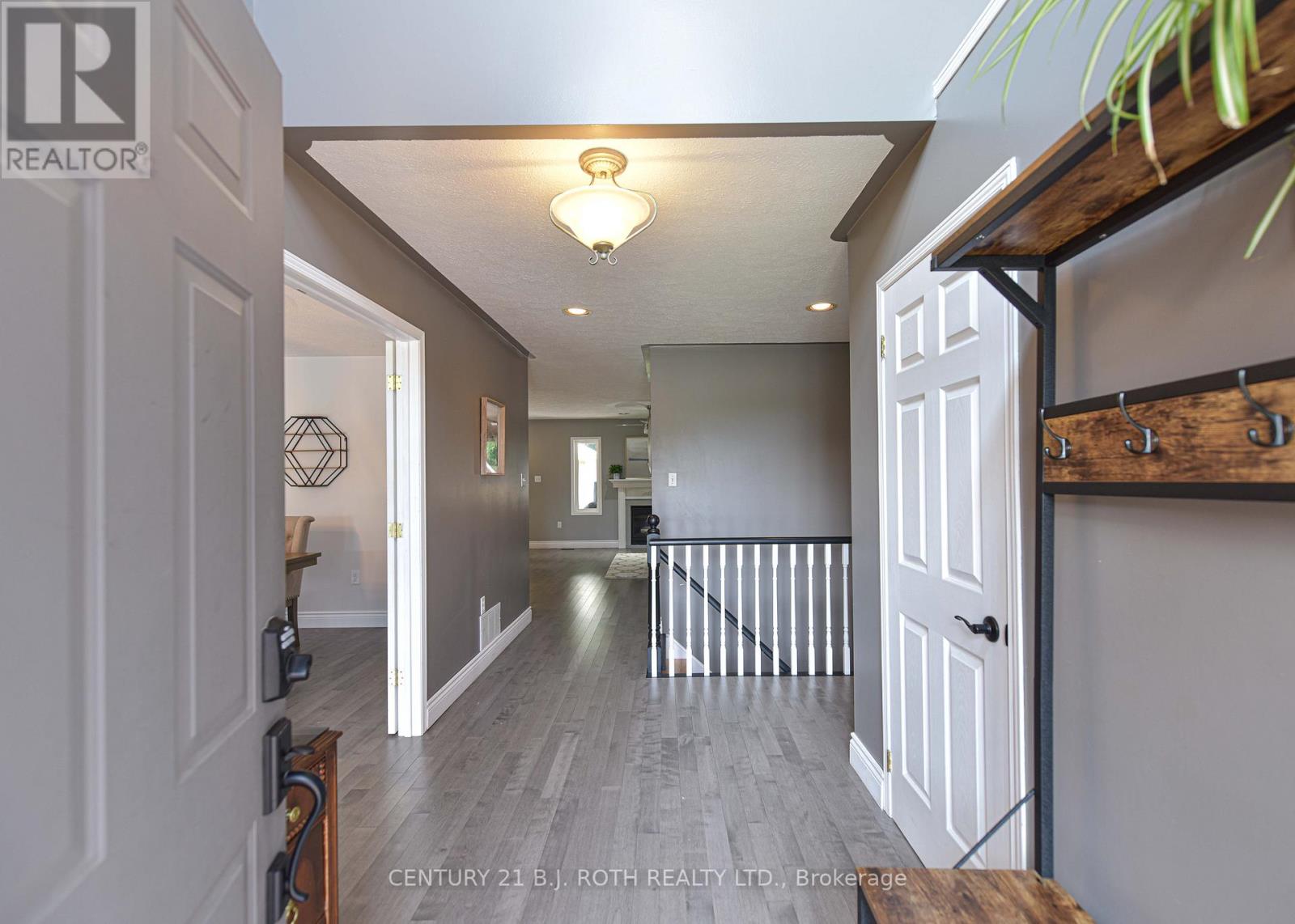 3166 MONARCH DR