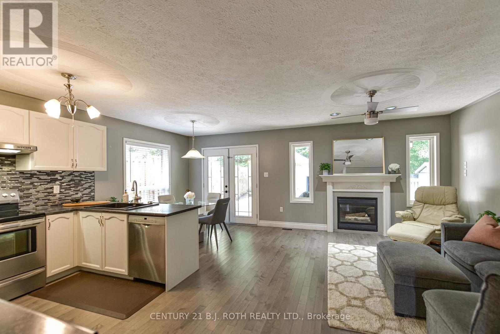 3166 MONARCH DR