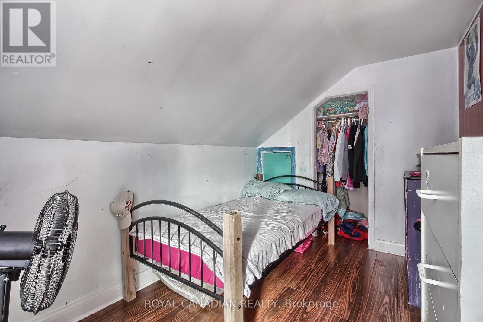 157 DUCKWORTH ST