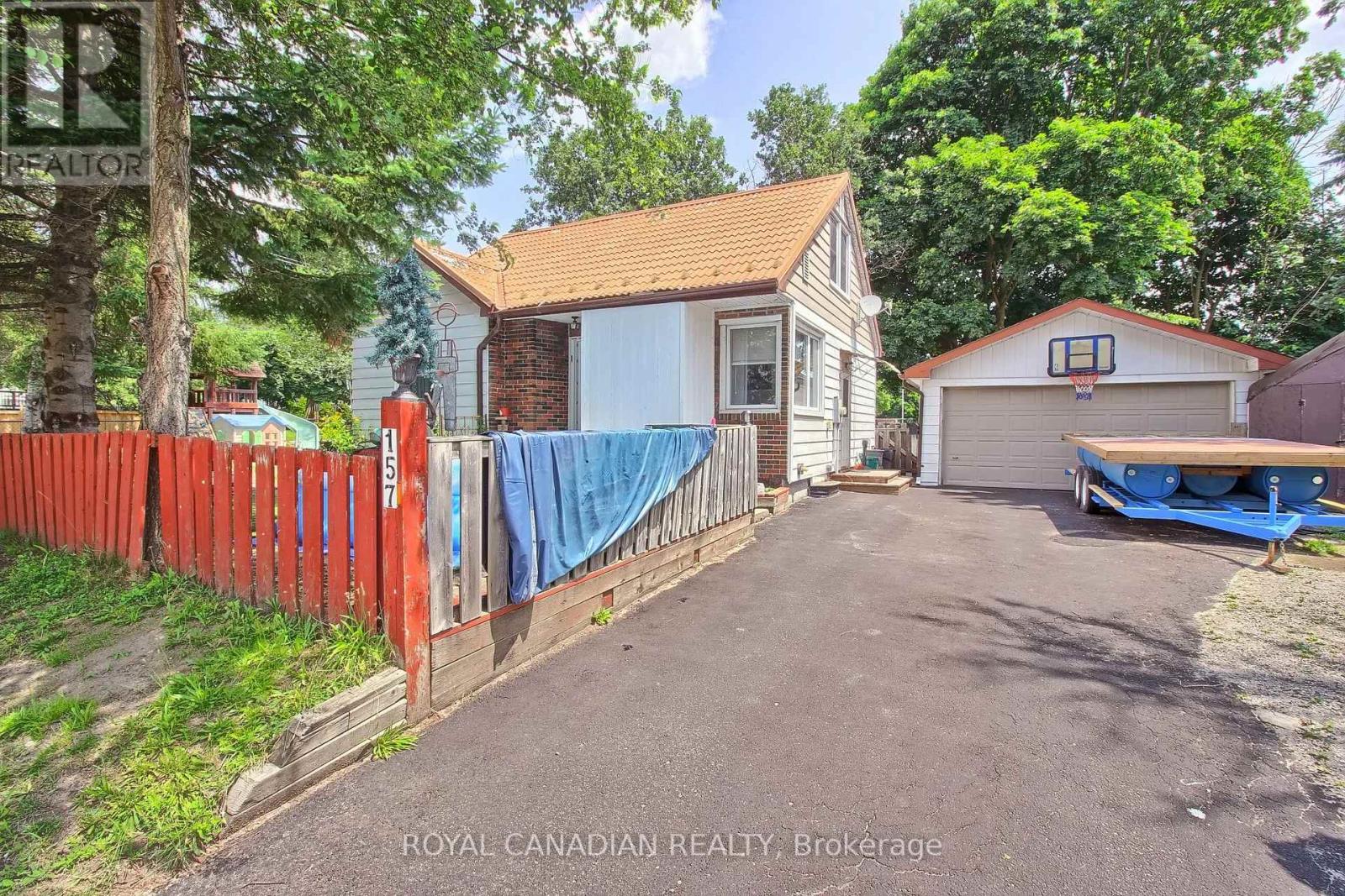 157 DUCKWORTH ST