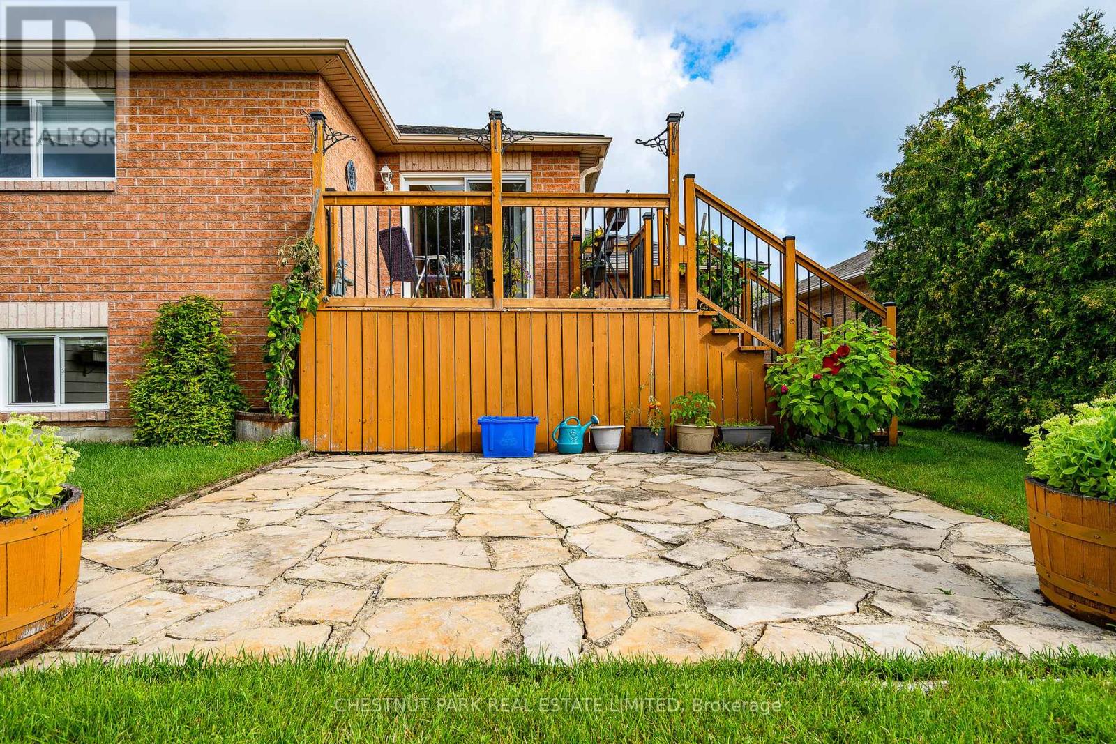 32 TELFER RD