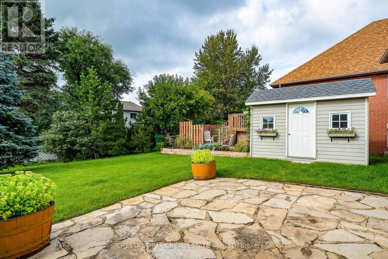 32 TELFER RD
