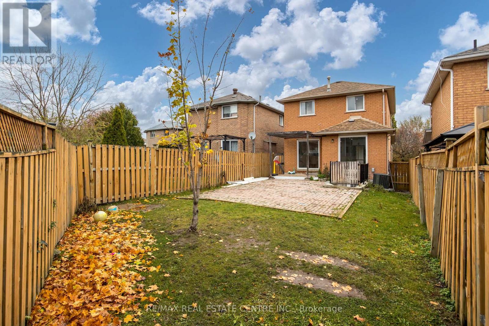 124 LAIDLAW DR