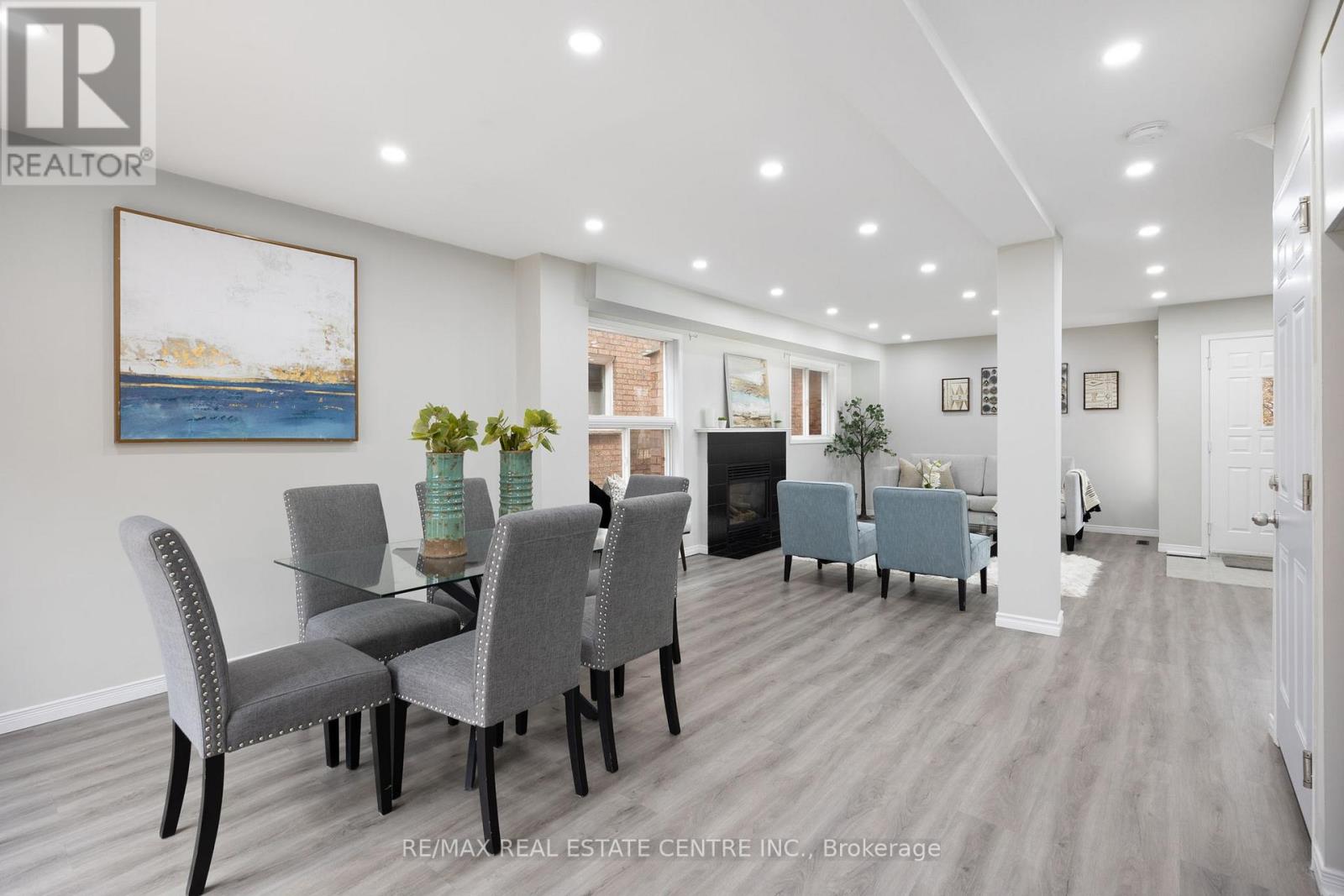 124 LAIDLAW DR