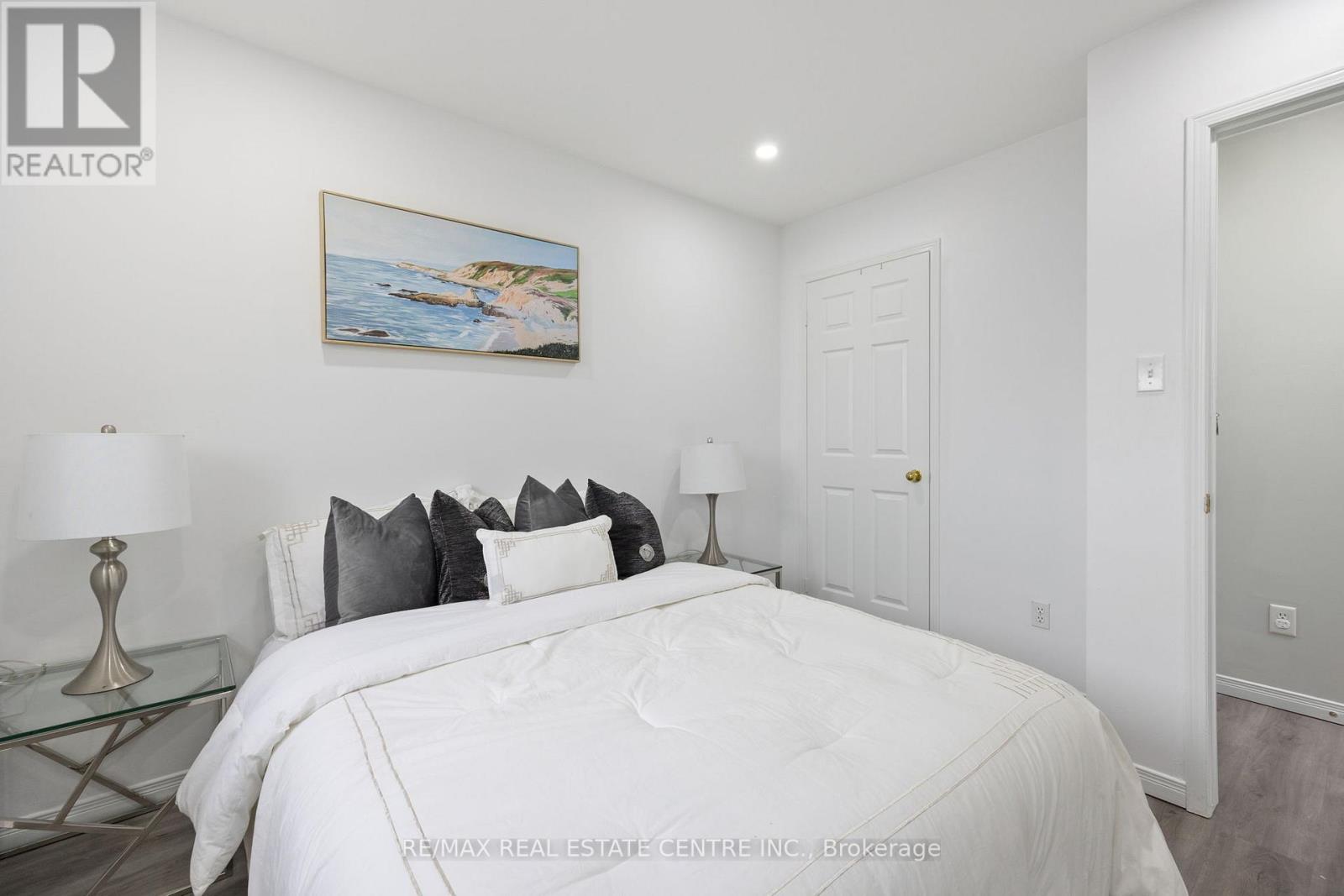 124 LAIDLAW DR