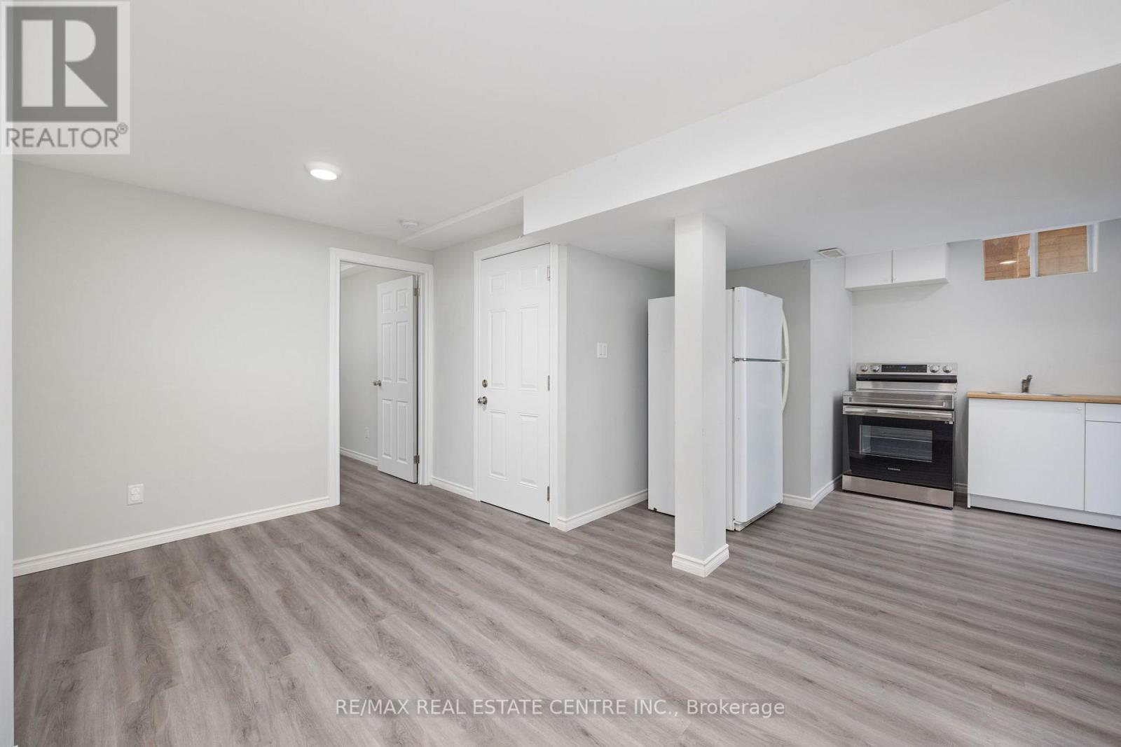 124 LAIDLAW DR