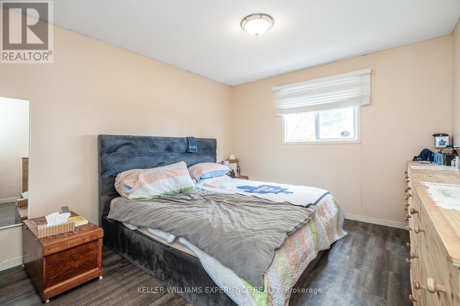 838 BIRCHWOOD DR