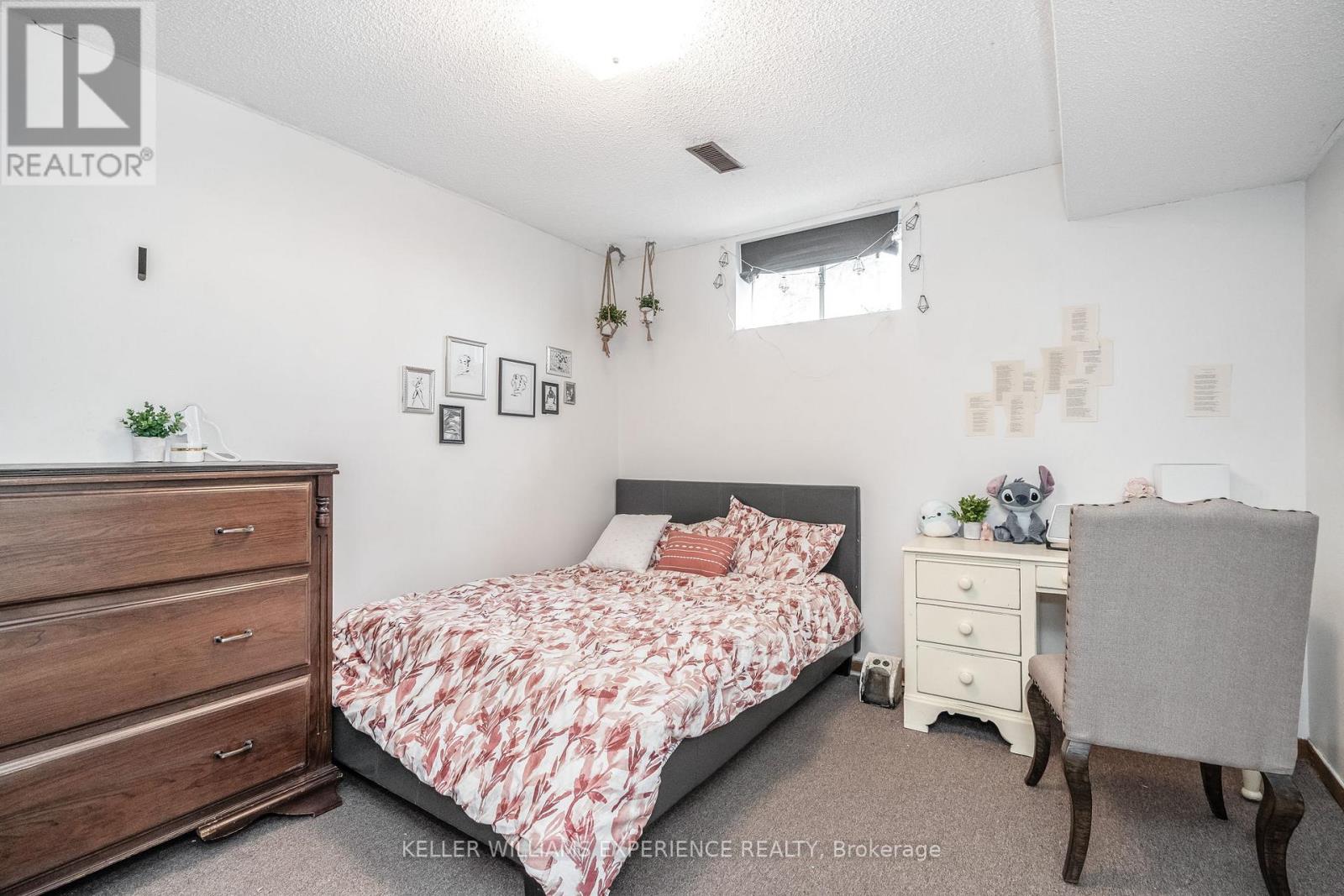838 BIRCHWOOD DR