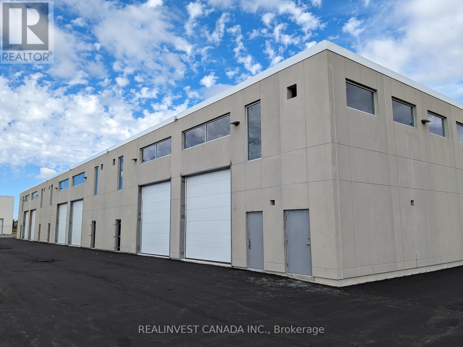 #4 -241 KING ST, #4