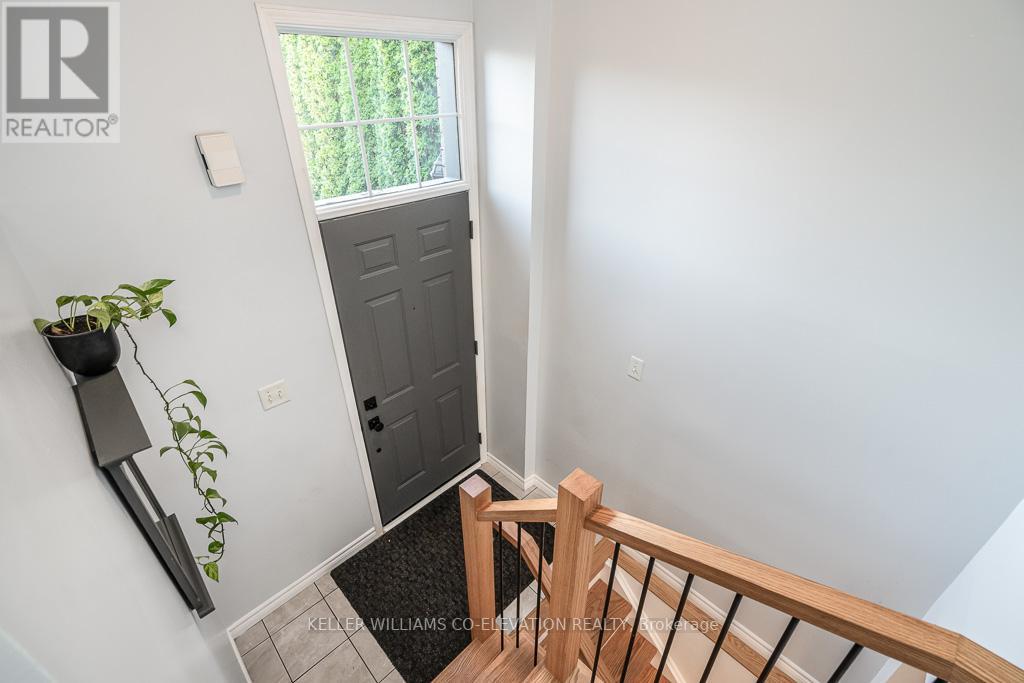 210 DYER DR