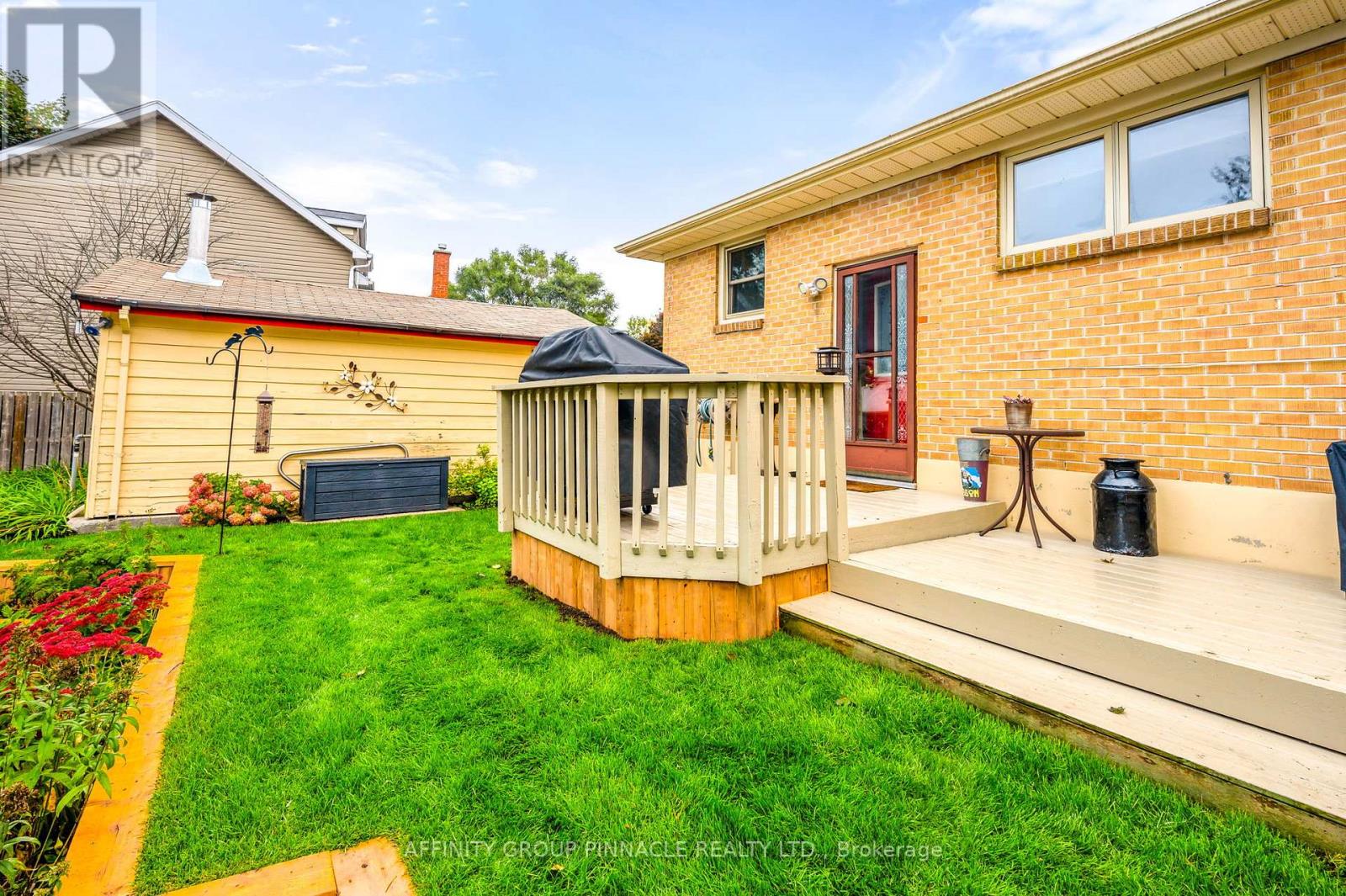 59 OAKLEY PARK SQ