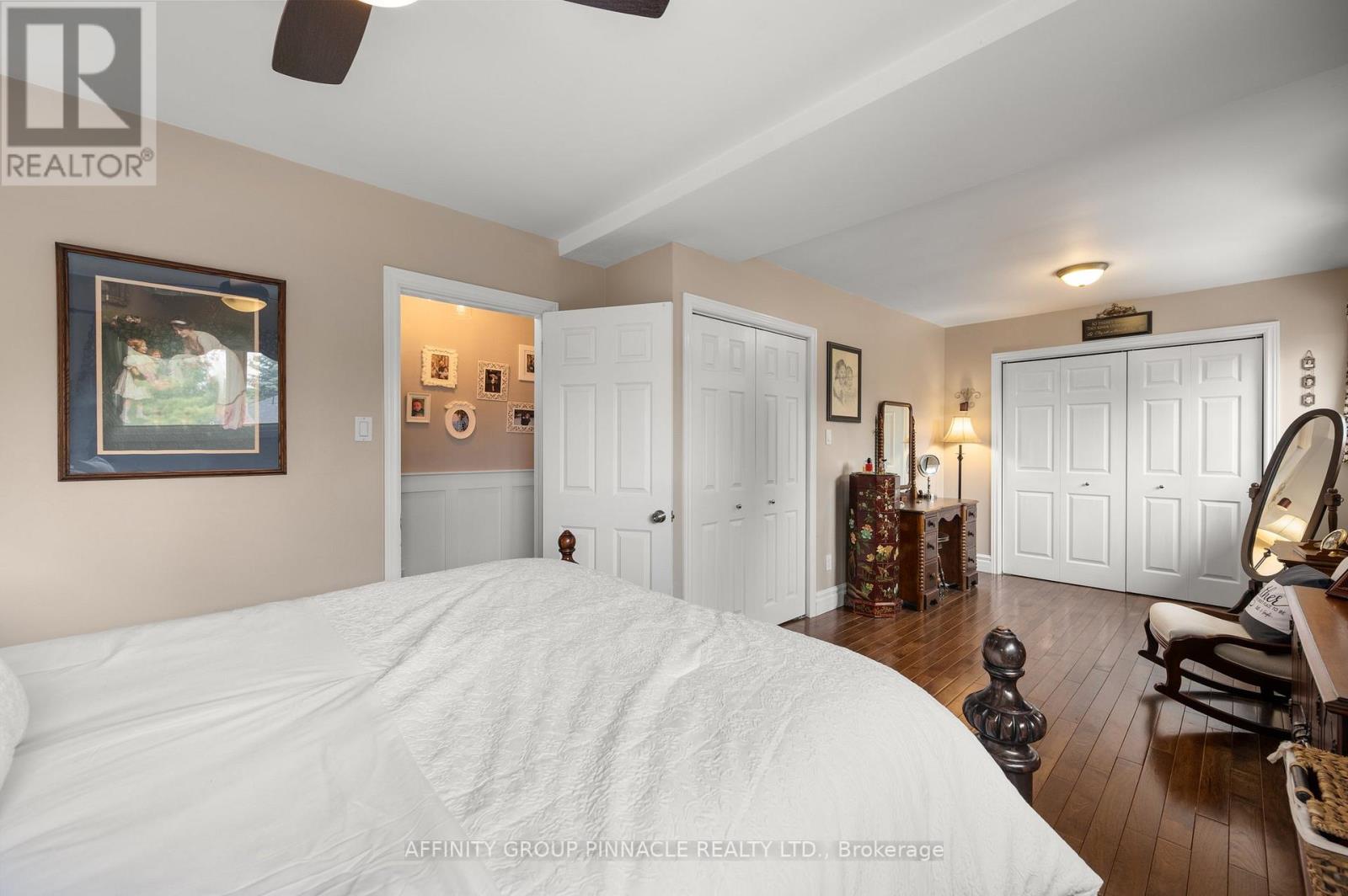 59 OAKLEY PARK SQ