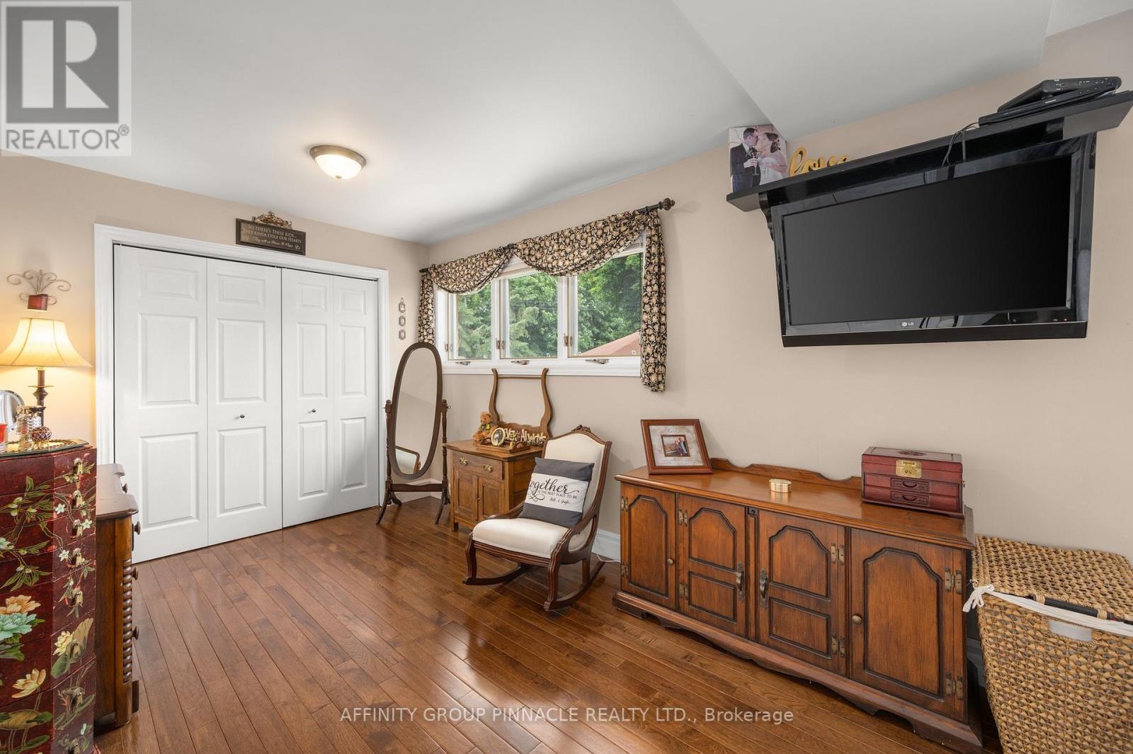 59 OAKLEY PARK SQ
