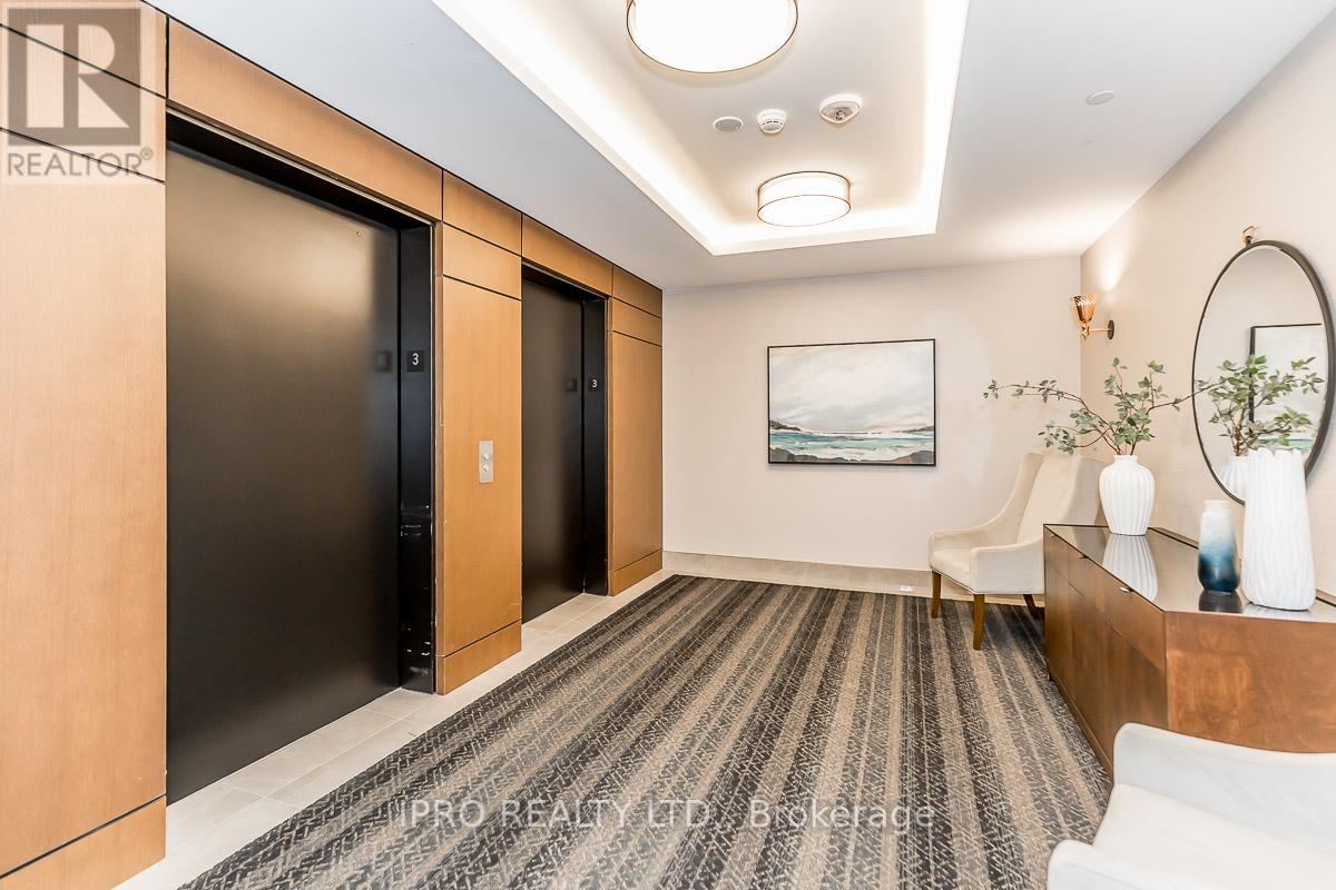 #302 -1 HUME ST
