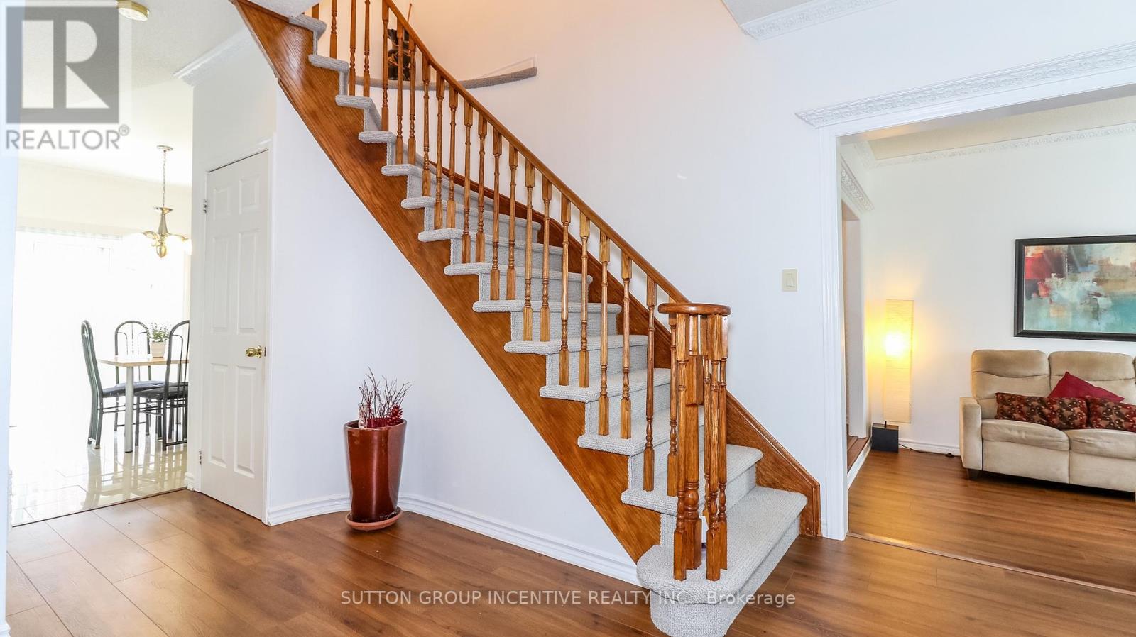 11 MCINTYRE DR