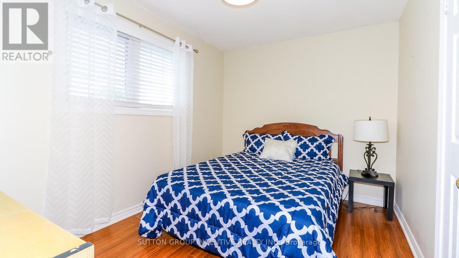 11 MCINTYRE DR