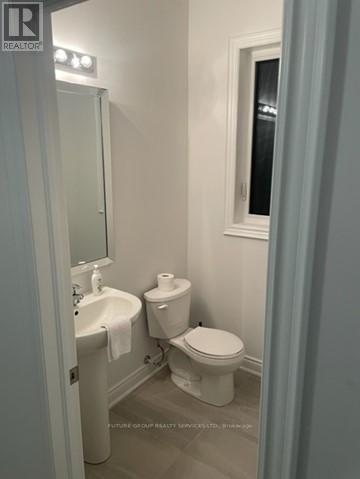 40 AUTUMN DR W
