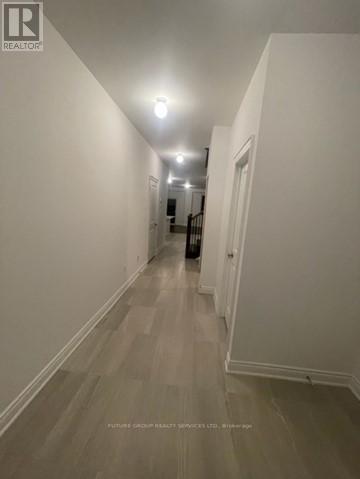 40 AUTUMN DR W