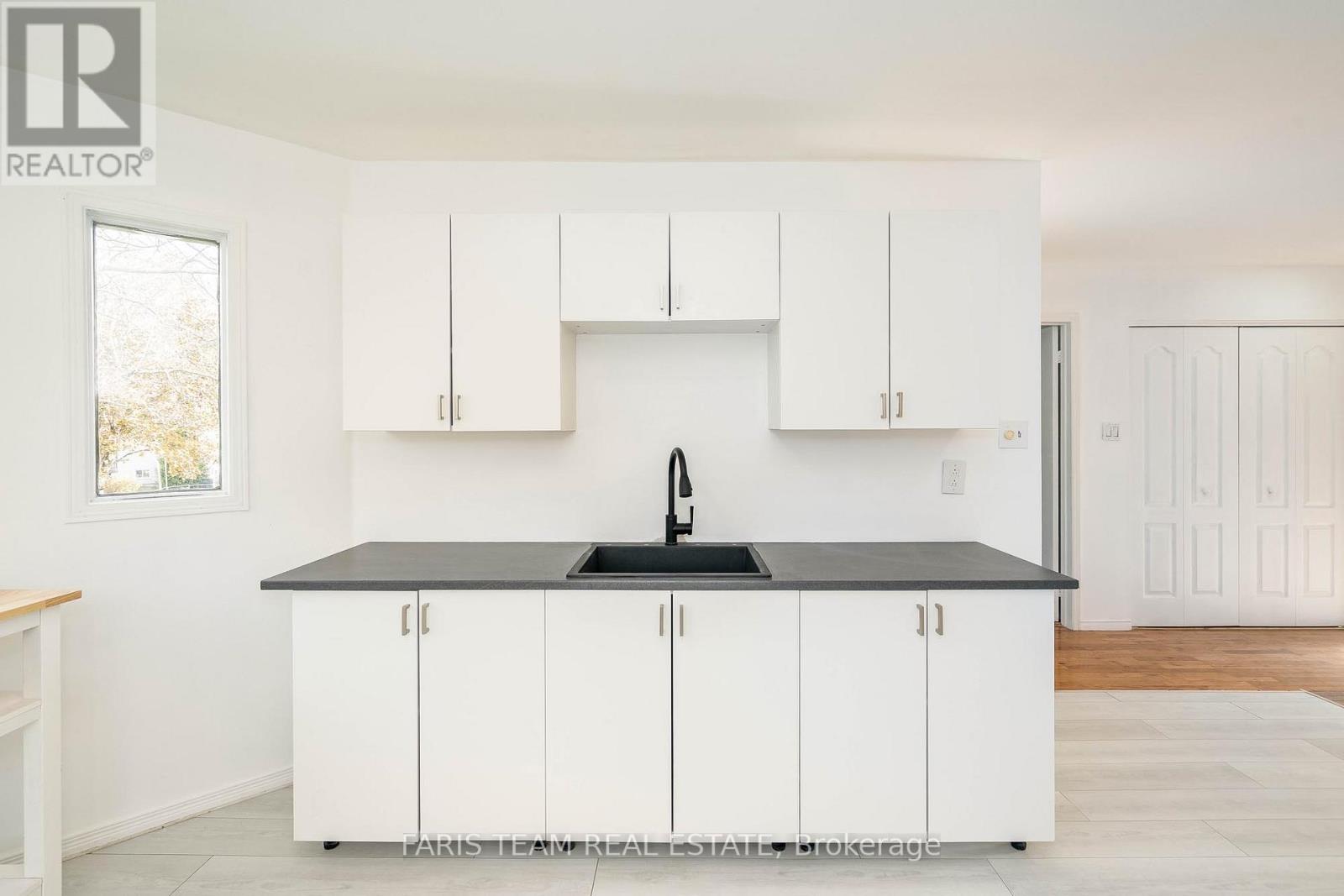 54 ACORN CRES